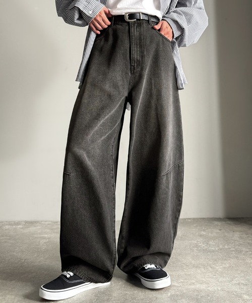 Classical Origin(クラシカルオリジン)の「ブラスト加工カーブシルエットバレルレッグデニムパンツ/Blasted Curve Silhouette Barrel-Leg Denim Pants(デニムパンツ・メンズ・ライトブルー/ブラック/ワンウォッシュ・SMALL/MEDIUM/LARGE)」の5枚目の写真