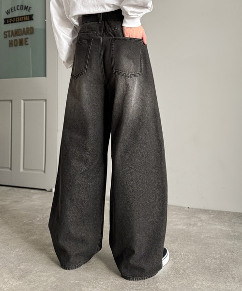 Classical Origin(クラシカルオリジン)の「ブラスト加工カーブシルエットバレルレッグデニムパンツ/Blasted Curve Silhouette Barrel-Leg Denim Pants(デニムパンツ・メンズ・ライトブルー/ブラック/ワンウォッシュ・SMALL/MEDIUM/LARGE)」の7枚目の写真