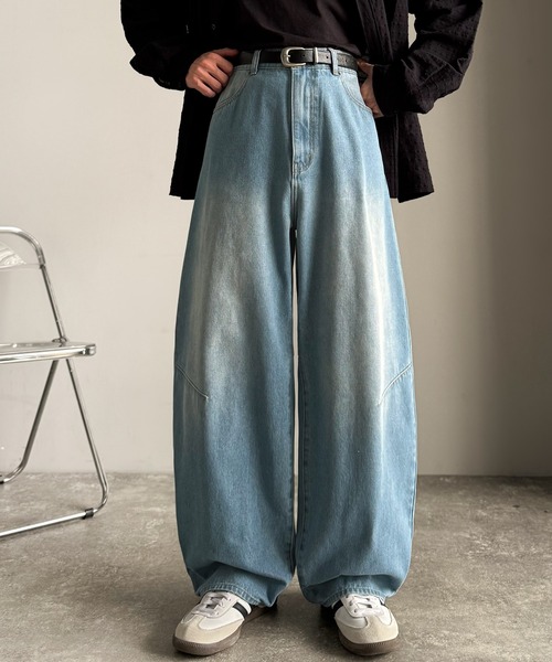 Classical Origin(クラシカルオリジン)の「ブラスト加工カーブシルエットバレルレッグデニムパンツ/Blasted Curve Silhouette Barrel-Leg Denim Pants(デニムパンツ・メンズ・ライトブルー/ブラック/ワンウォッシュ・SMALL/MEDIUM/LARGE)」の13枚目の写真