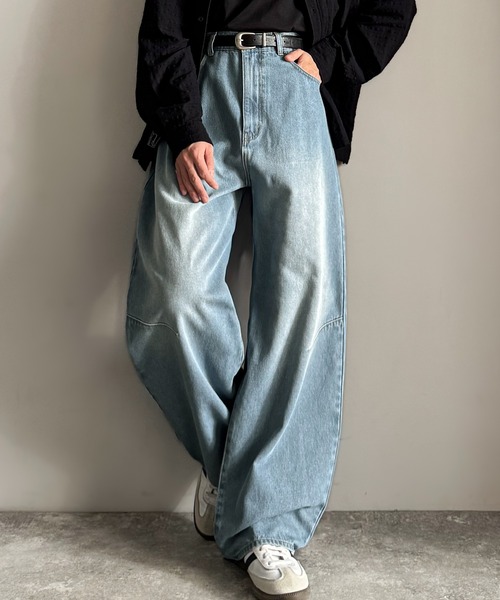 Classical Origin(クラシカルオリジン)の「ブラスト加工カーブシルエットバレルレッグデニムパンツ/Blasted Curve Silhouette Barrel-Leg Denim Pants(デニムパンツ・メンズ・ライトブルー/ブラック/ワンウォッシュ・SMALL/MEDIUM/LARGE)」の14枚目の写真