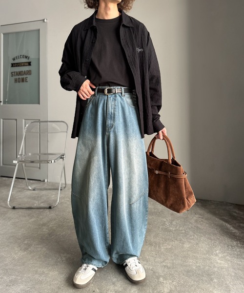 Classical Origin(クラシカルオリジン)の「ブラスト加工カーブシルエットバレルレッグデニムパンツ/Blasted Curve Silhouette Barrel-Leg Denim Pants(デニムパンツ・メンズ・ライトブルー/ブラック/ワンウォッシュ・SMALL/MEDIUM/LARGE)」の12枚目の写真