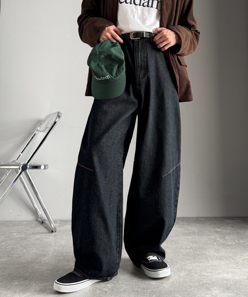 Classical Origin(クラシカルオリジン)の「ブラスト加工カーブシルエットバレルレッグデニムパンツ/Blasted Curve Silhouette Barrel-Leg Denim Pants(デニムパンツ・メンズ・ライトブルー/ブラック/ワンウォッシュ・SMALL/MEDIUM/LARGE)」の17枚目の写真