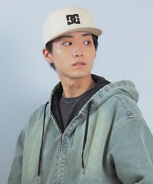 DC（ディーシー）の「DC/ディーシー キャップ DC EMPIRE SNAPBACK DCP254217（キャップ・メンズ・ブラック×ホワイト/ネイビー×ホワイト/ベージュ×ブラック・FREE）」の2枚目の写真