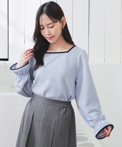 Honeys(ハニーズ)の「スクエアネックトップス(Tシャツ/カットソー・レディース・アイボリー/サックスブルー/ブラック/モカ・L/M/S)」の15枚目の写真