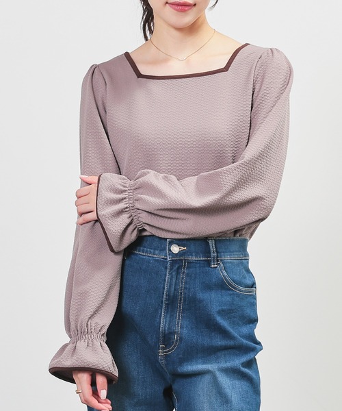 Honeys(ハニーズ)の「スクエアネックトップス(Tシャツ/カットソー・レディース・アイボリー/サックスブルー/ブラック/モカ・L/M/S)」の20枚目の写真