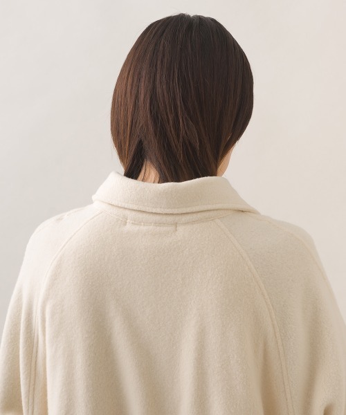 OMNES（オムネス）の「フェルトルーズシルエットステンカラーコート（ステンカラーコート・レディース・ブラック/ダークグレー/オフホワイト・FREE）」の17枚目の写真