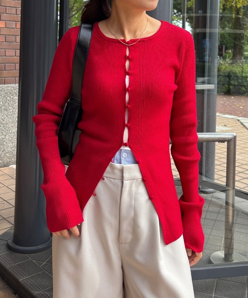 ISOOK（アイスー）の「ボタンリブカーディガン(chiica select) / リブニット 長袖 クルーネック ロング丈 チュニック ロングスリーブ 赤ニット 無地 ブラック アイボリー ブラウン レッド 白 黒 茶 赤 ZOZOTOWN限定色（カーディガン/ボレロ・レディース・アイボリー/ブラック/ブラウン/レッド・FREE）」の16枚目の写真