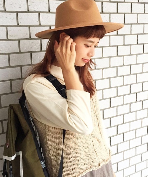 Kastane(カスタネ)の「Tシャツ、ニットベストセット(ニット/セーター・レディース・ベージュ/キャメル/グレー/レッド・FREE)」の2枚目の写真