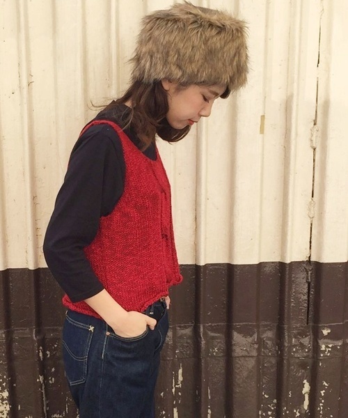 Kastane(カスタネ)の「Tシャツ、ニットベストセット(ニット/セーター・レディース・ベージュ/キャメル/グレー/レッド・FREE)」の4枚目の写真