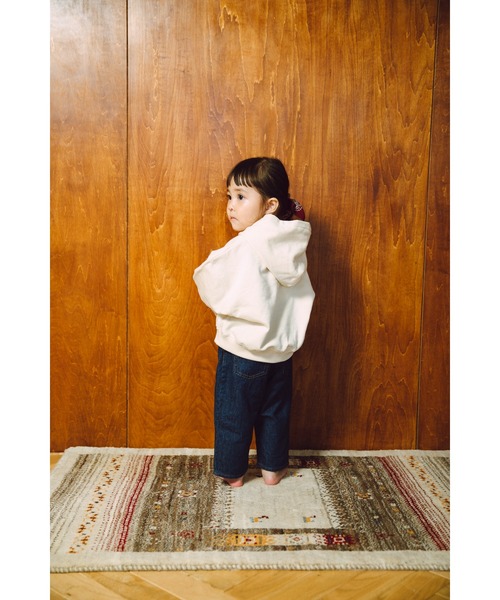 ooju（オージュ）の「【ooju】プルオーバーフーディー（パーカー・キッズ・チャコールグレー/アイボリー・1/2/3/4）」の3枚目の写真