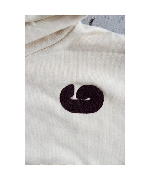 ooju（オージュ）の「【ooju】プルオーバーフーディー（パーカー・キッズ・チャコールグレー/アイボリー・1/2/3/4）」の13枚目の写真