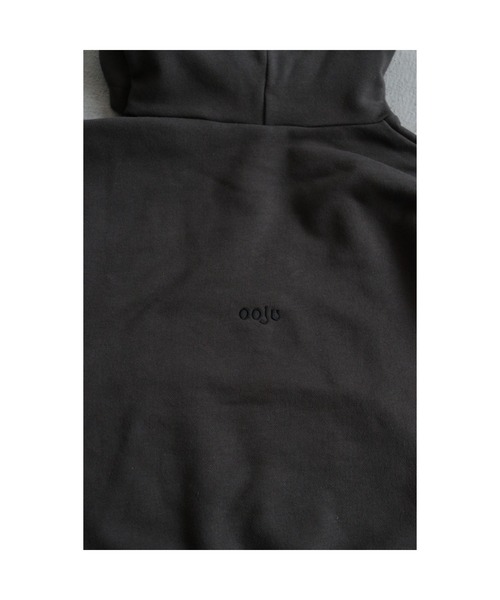 ooju（オージュ）の「【ooju】プルオーバーフーディー（パーカー・キッズ・チャコールグレー/アイボリー・1/2/3/4）」の5枚目の写真
