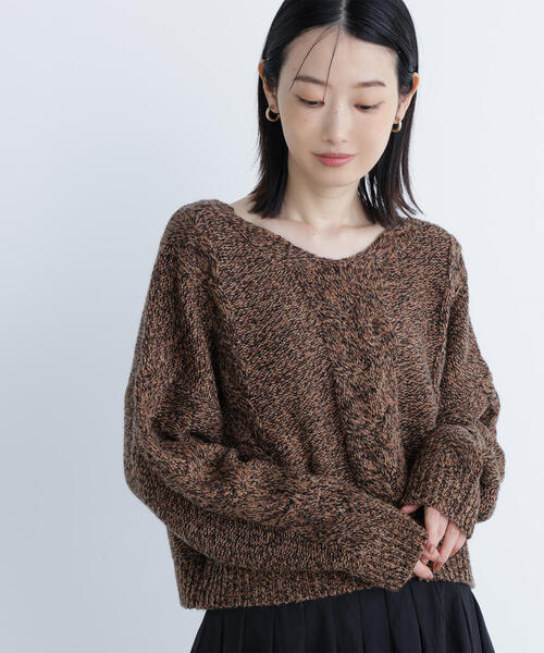 NATURAL BEAUTY BASIC(ナチュラルビューティーベーシック)の「◇Vネックケーブルニット(ニット/セーター・レディース・レッド系その他/グリーン系その他3/ブラウン系その他・FREE)」の6枚目の写真