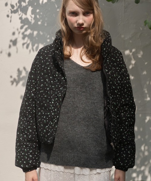 Birthday room（バースデイルーム）の「小花柄コーデュロイ中綿ジャケット/small floral corduroy cotton batting short jacket（ダウンジャケット/コート・レディース・アイボリー/ブラック・FREE）」の9枚目の写真