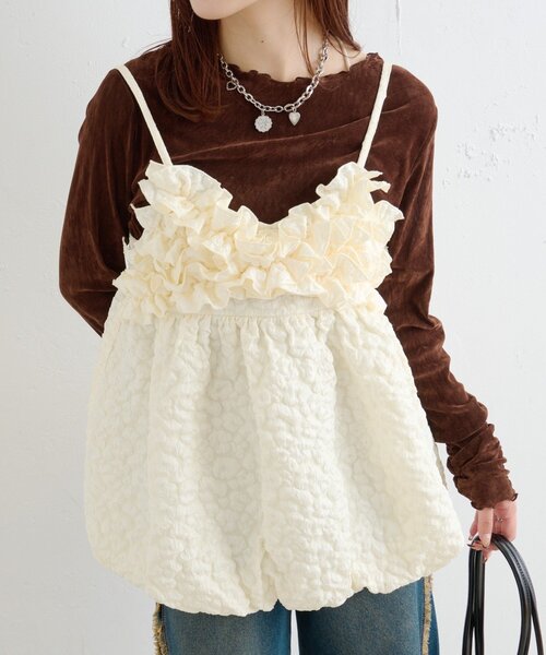 w closet（ダブルクローゼット）の「フリルジャガードキャミワンピース（シャツ/ブラウス・レディース・ブルー/ブラック/アイボリー・FREE）」の2枚目の写真