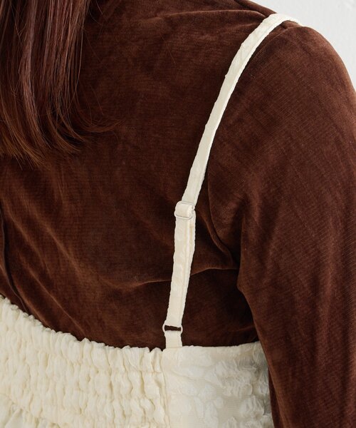 w closet（ダブルクローゼット）の「フリルジャガードキャミワンピース（シャツ/ブラウス・レディース・ブルー/ブラック/アイボリー・FREE）」の6枚目の写真