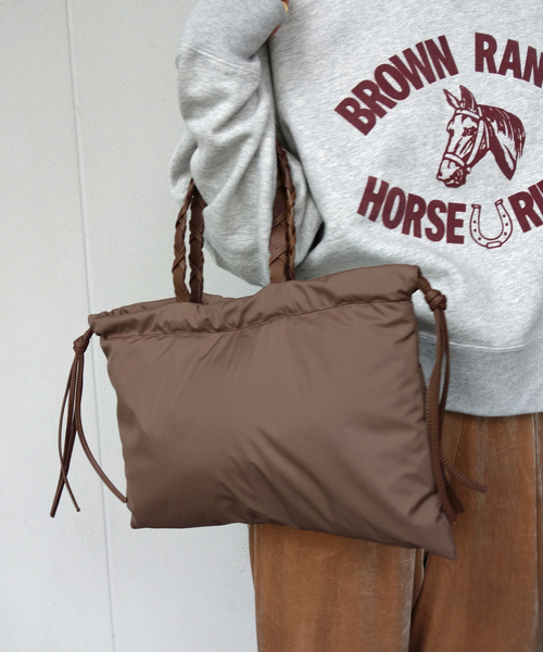 SLOBE IENA（スローブイエナ）の「LENK スクエアナイロンバッグ（ショルダーバッグ・レディース・ブラック/ブラウン・FREE）」の11枚目の写真