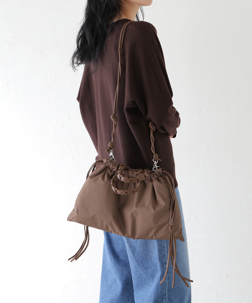 SLOBE IENA（スローブイエナ）の「LENK スクエアナイロンバッグ（ショルダーバッグ・レディース・ブラック/ブラウン・FREE）」の12枚目の写真