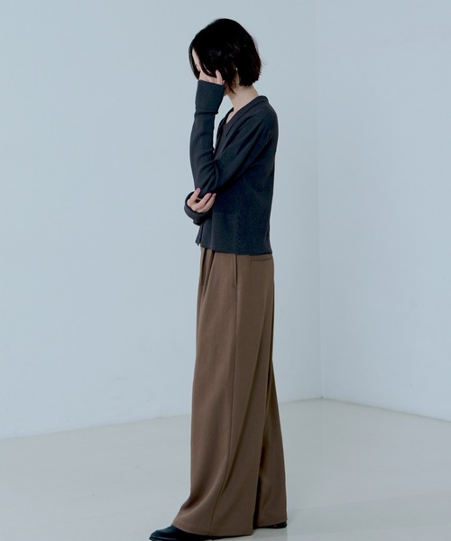 NOMINE(ノミネ)の「ショルダータック ポロニット カーディガン(ニット/セーター・レディース・ブラック/その他/チャコールグレー/レッド・フリー)」の7枚目の写真