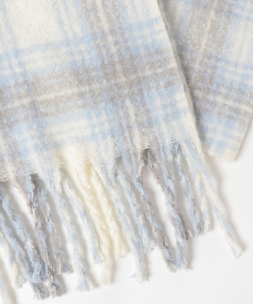 GLOBAL WORK（グローバルワーク）の「静電防止チェックマフラー/595550（マフラー・キッズ・ベージュ/オフホワイト/サックスブルー・ONE SIZE）」の7枚目の写真