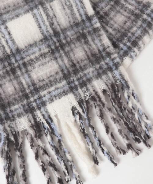 GLOBAL WORK（グローバルワーク）の「静電防止チェックマフラー/595550（マフラー・キッズ・ベージュ/オフホワイト/サックスブルー・ONE SIZE）」の9枚目の写真