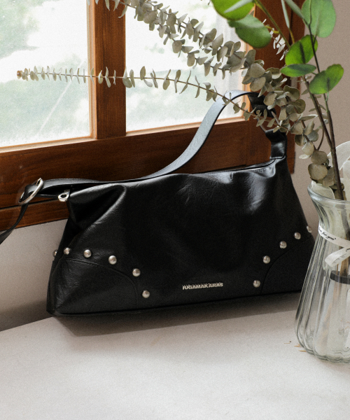 IUGAMAKARAS（イウガマカラス）の「Studded Hobo Bag (Black)（ショルダーバッグ・レディース・その他・FREE）」の7枚目の写真