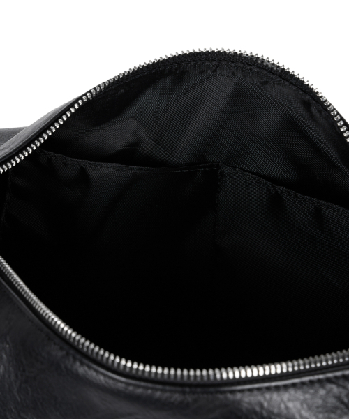 IUGAMAKARAS（イウガマカラス）の「Studded Hobo Bag (Black)（ショルダーバッグ・レディース・その他・FREE）」の17枚目の写真