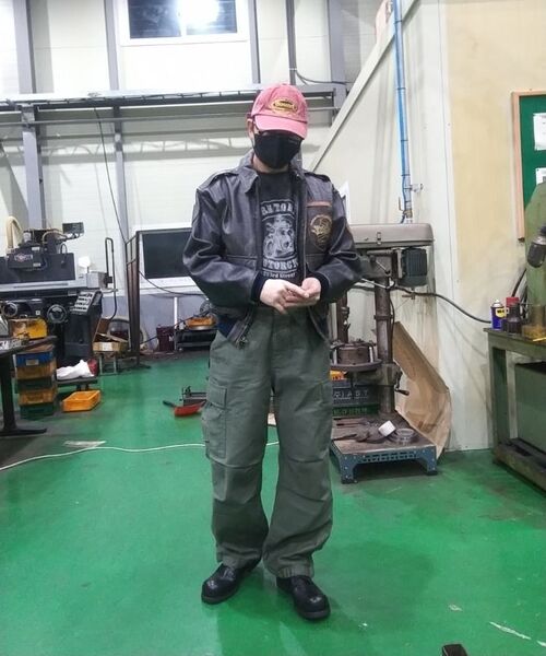 MUSINSA STANDARD（ムシンサスタンダード）の「ホワイトサテンパラシュートカーゴパンツ[カーキ]（その他パンツ・メンズ・その他・29/30/31/33/26/27/28/40/38/42/36/34/32）」の14枚目の写真