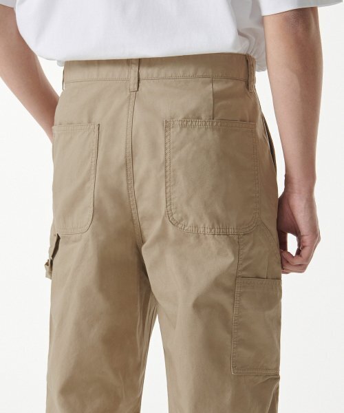 MUSINSA STANDARD（ムシンサスタンダード）の「ダブルニーカーペンターパンツ [ベージュ]（その他パンツ・メンズ・その他・28/29/30/31/32/33/34/40/42）」の6枚目の写真