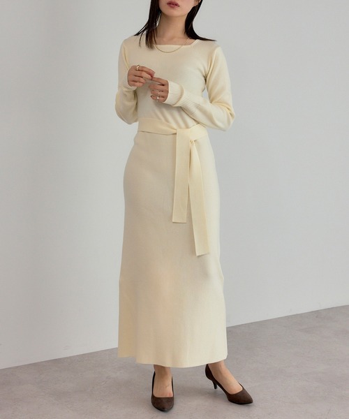 STRETA(ストレタ)の「【骨格ストレート向け】ベルト付きスクエアネックニットワンピース(ワンピース・レディース・ダークブラウン/ブラック/アイボリー・S/M)」の4枚目の写真