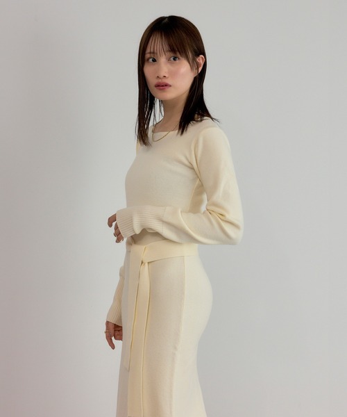STRETA(ストレタ)の「【骨格ストレート向け】ベルト付きスクエアネックニットワンピース(ワンピース・レディース・ダークブラウン/ブラック/アイボリー・S/M)」の7枚目の写真