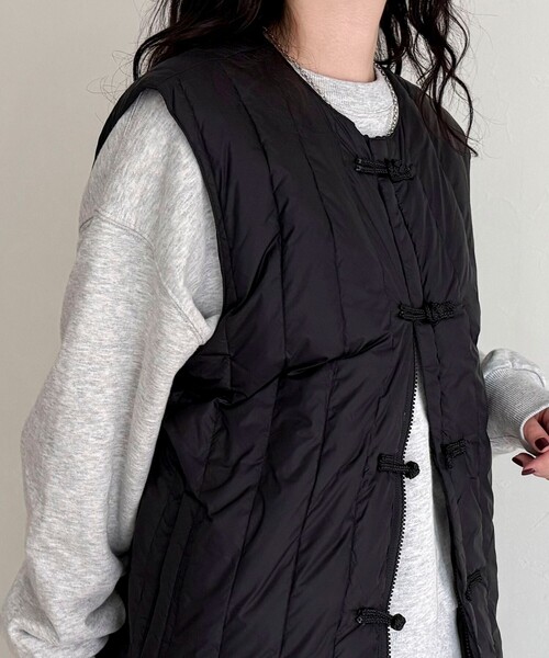 TAION(タイオン)の「【TAION/タイオン】REVERSIBLE CHINA BUTTON INNER DOWN VEST(ベスト・レディース・ベージュ/カーキ/ブラック・38)」の11枚目の写真