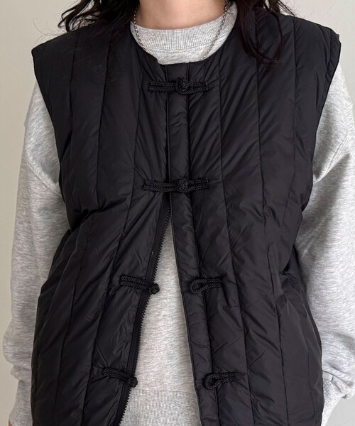 TAION(タイオン)の「【TAION/タイオン】REVERSIBLE CHINA BUTTON INNER DOWN VEST(ベスト・レディース・ベージュ/カーキ/ブラック・38)」の12枚目の写真