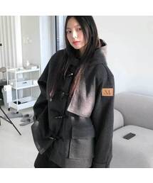 MUCENT（ムセント）の「[ピンバッジプレゼント] モレンフラップフードダッフルショートコート 男女兼用 (2カラー)（ダッフルコート）」