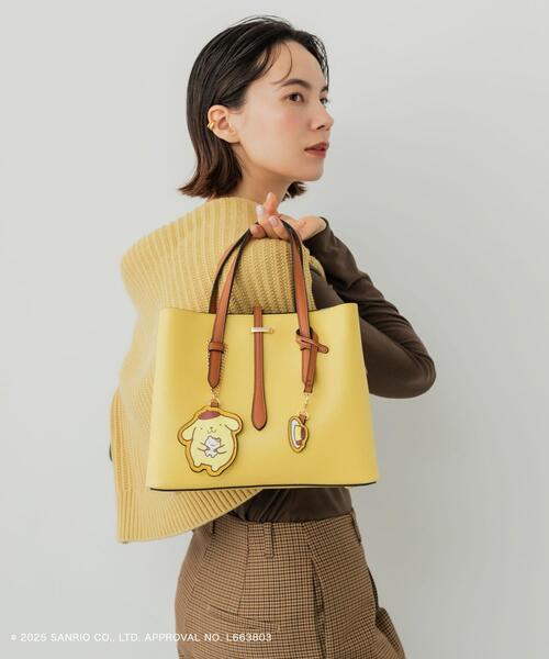 RODE SKO（ロデスコ）の「サンリオキャラクターズ チャーム付バッグ（ハンドバッグ・レディース・グレー/アイボリー/ピンク/イエロー・ONE）」の3枚目の写真