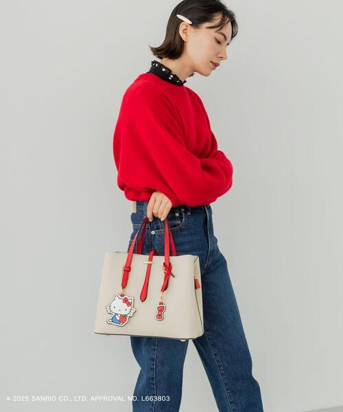RODE SKO（ロデスコ）の「サンリオキャラクターズ チャーム付バッグ（ハンドバッグ・レディース・グレー/アイボリー/ピンク/イエロー・ONE）」の6枚目の写真