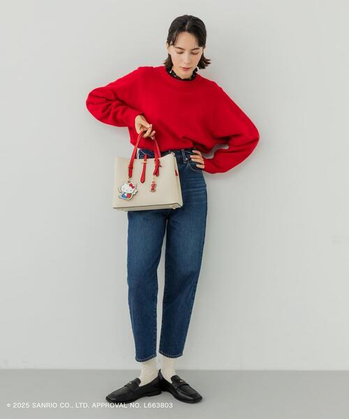 RODE SKO（ロデスコ）の「サンリオキャラクターズ チャーム付バッグ（ハンドバッグ・レディース・グレー/アイボリー/ピンク/イエロー・ONE）」の7枚目の写真