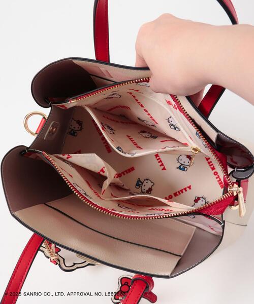 RODE SKO（ロデスコ）の「サンリオキャラクターズ チャーム付バッグ（ハンドバッグ・レディース・グレー/アイボリー/ピンク/イエロー・ONE）」の20枚目の写真