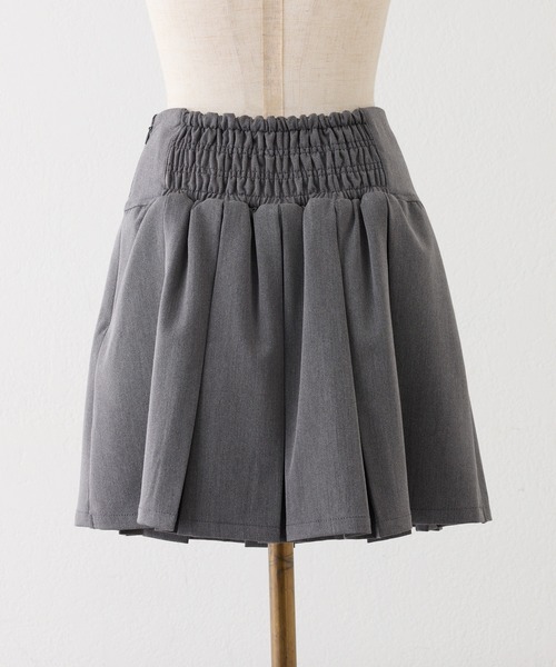 one after another NICE CLAUP（ワンアフターアナザーナイスクラップ）の「【S/Mサイズ展開】金ボタンプリーツミニスカート（スカート・レディース・ブラック系/ベージュ/ブラック系その他/杢グレー・SMALL/MEDIUM）」の16枚目の写真