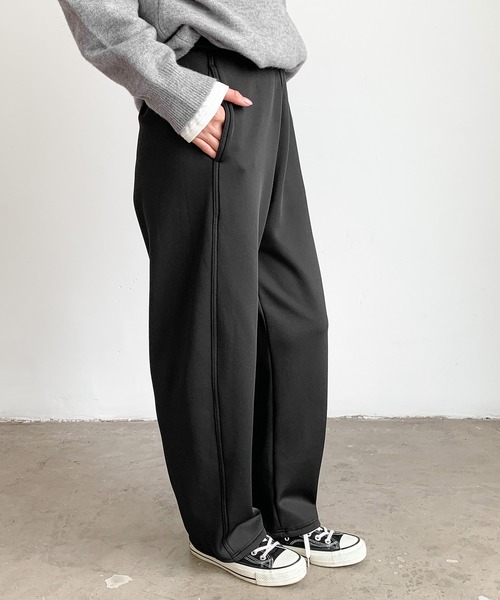 by LEGNA（バイレグナ）の「ツイル調裏起毛カーブパンツ（その他パンツ・レディース・ブラック/グレイッシュベージュ/ネイビー/ダークブラウン・MEDIUM/LARGE）」の9枚目の写真