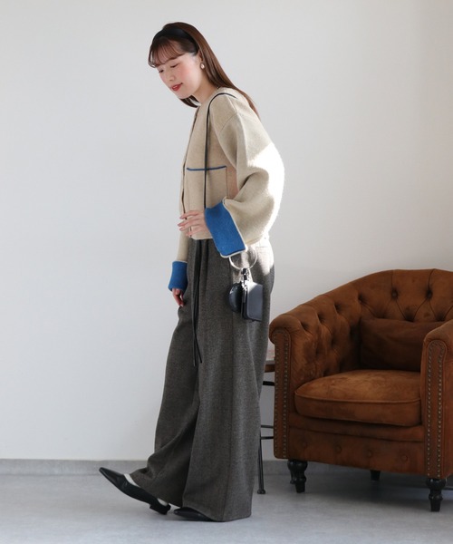 cepo（セポ）の「アルパカタッチダブルフェイス袖配色カーディガン（カーディガン/ボレロ・レディース・ブラック/チャコール/アイボリー・M）」の8枚目の写真