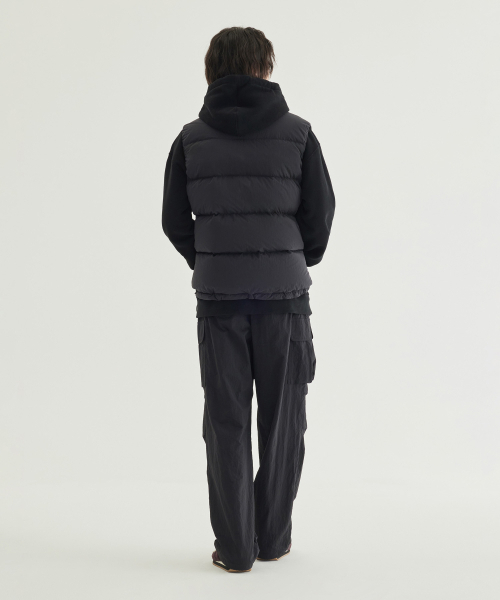 COVERNAT(カバーナット)の「ユーティリティダウンベスト ブラック(ダウンベスト・レディース・その他・SMALL/MEDIUM/LARGE/X-LARGE/XX-LARGE)」の6枚目の写真