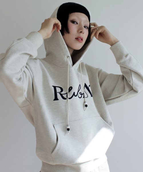 RUBATI(ルバティ)の「Lettering Logo HOOD (OATMEAL)(パーカー・レディース・その他・FREE)」の4枚目の写真