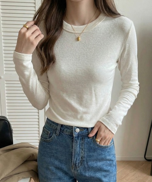 cammie(キャミー)の「シンプルタイトトップス(Tシャツ/カットソー・レディース・ブラック/オフホワイト/グレー・M/L)」の1枚目の写真