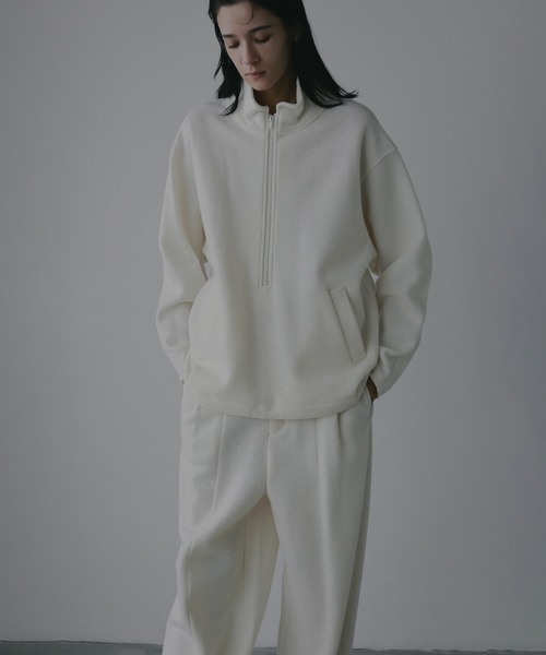 MANOF(マノフ)の「BOUCLE HALF ZIP TOPS(スウェット・レディース・アイボリー/チャコールグレー・S/M)」の13枚目の写真
