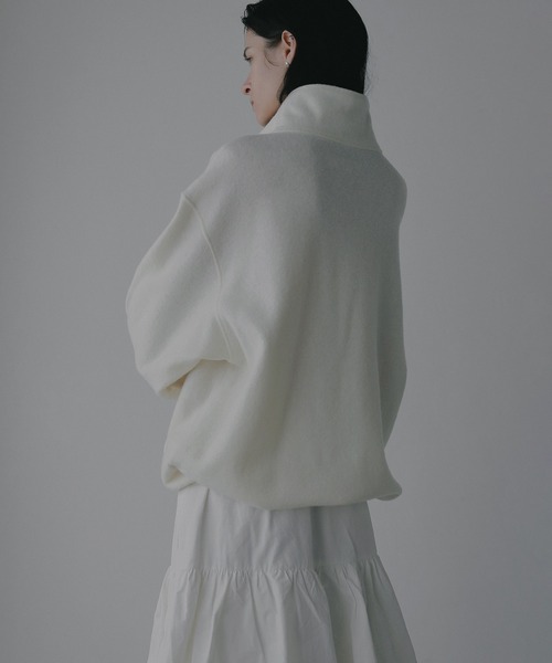 MANOF(マノフ)の「BOUCLE HALF ZIP TOPS(スウェット・レディース・アイボリー/チャコールグレー・S/M)」の17枚目の写真