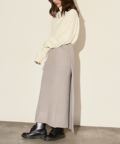 H.TOKYO(エイチトウキョウ)の「ラグランスリーブ モックネック カットソー(Tシャツ/カットソー・レディース・ブラック/ホワイト・MEDIUM/LARGE/X-LARGE)」の22枚目の写真