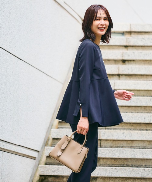 CROSS FUNCTION（クロスファンクション）の「《洗える・シワになりにくい》正解ペプラムブラウス　5サイズ展開【CROSS FUNCTION/クロスファンクション】（シャツ/ブラウス・レディース・ネイビー/ブラック/ライトベージュ・7号/9号/11号/13号/15号）」の6枚目の写真