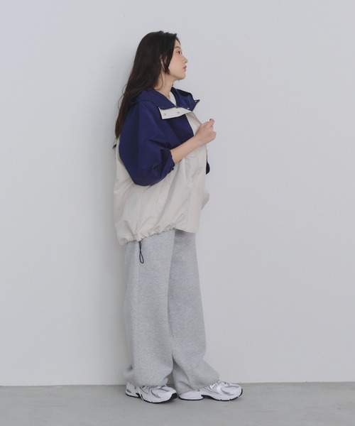 P.V.T（ピーブイティー）の「バイカラーマウンテンパーカー（マウンテンパーカー・レディース・ネイビー/ブラック/ベージュ・M）」の15枚目の写真