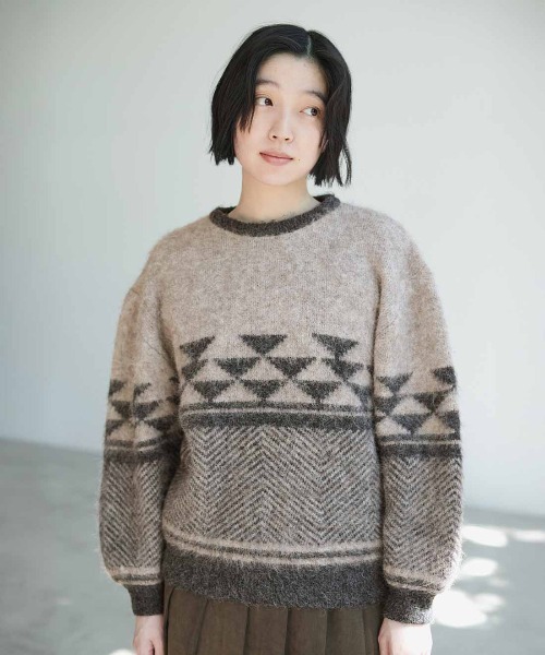 THREE FIFTY STANDARD(スリーフィフティースタンダード)の「THREE FIFTY STANDARD ふんわりジャカードニットセーター〈ブラウンベージュ〉(ニット/セーター・レディース・ブラウン系その他・L/M)」の1枚目の写真